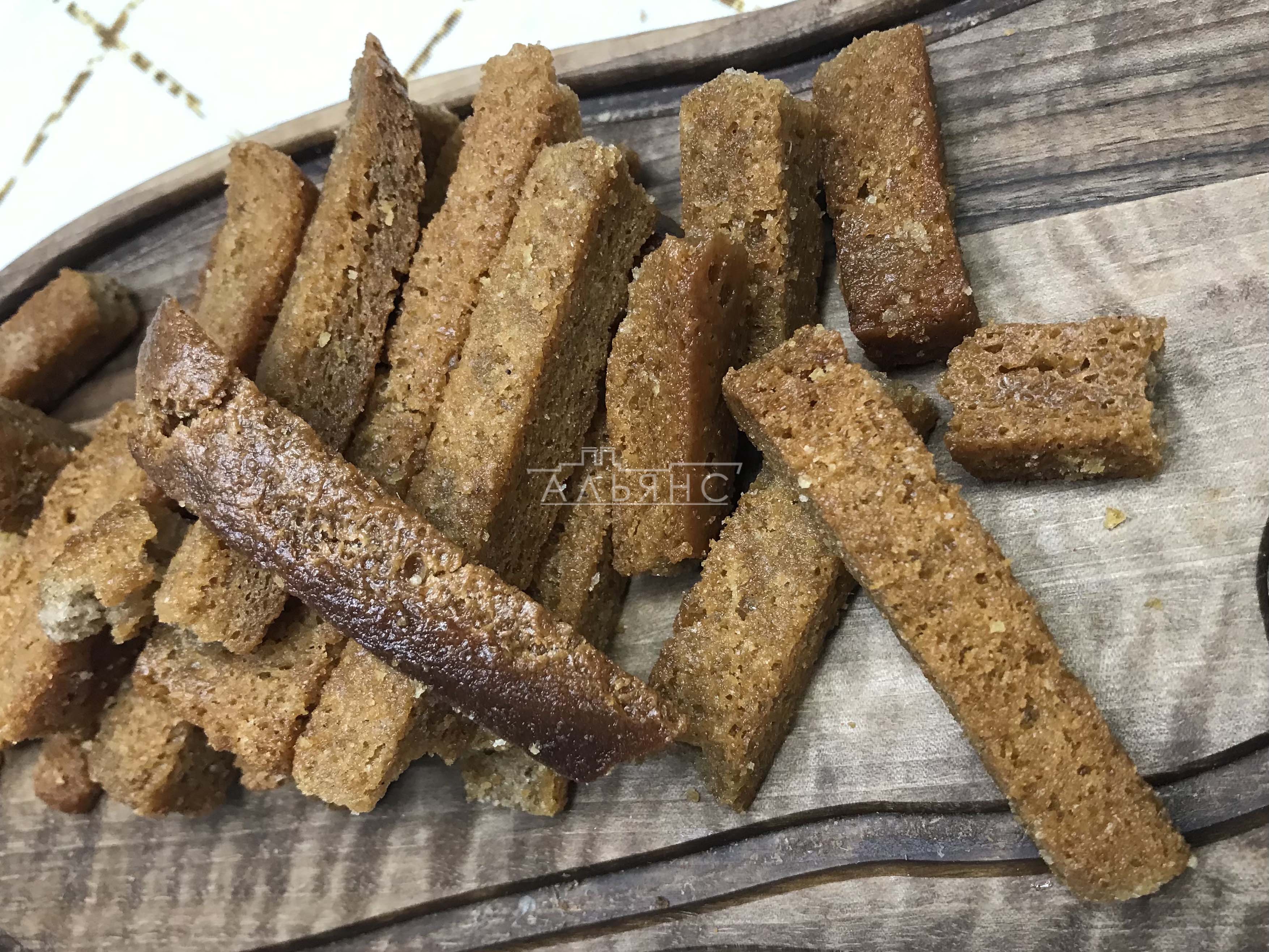 Деревенские гренки с чесноком в Кирове