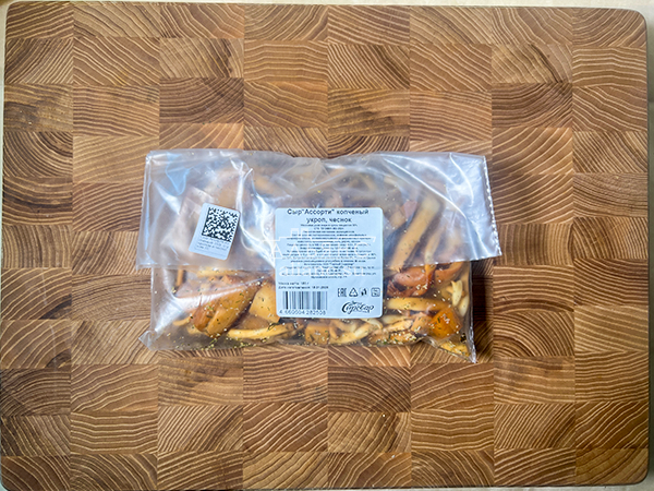 Сыр 150 гр ГОРНЫЙ СЫРОВАР (Ассорти копчёный с укропом и чесноком) в Кирове