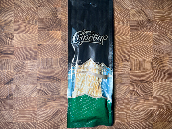 Сыр 60 гр ГОРНЫЙ СЫРОВАР (Паутинка копчёная) в Кирове